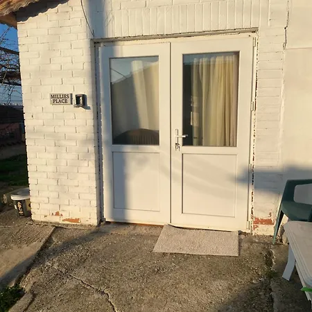 公寓 Millies Place *